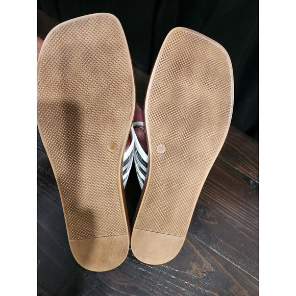 Tuscany by Easy Street White Antea Square Toe Thong Sandals/Sz. 7.5M NWOB - Picture 9 of 9